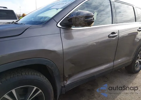 2019 Toyota Highlander Le из США, поврежденный, VIN 5TDBZRFH8KS739004